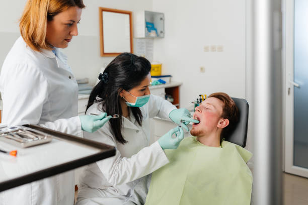 Best Orthodontic Emergency Dentist in Glenvar Heights, FL